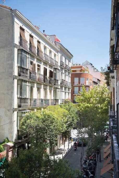 Un Fascinante Estudio En Madrid Centro ภายนอก รูปภาพ