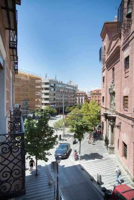 Un Fascinante Estudio En Madrid Centro ภายนอก รูปภาพ